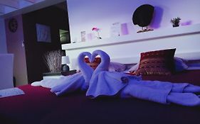 Mas La Farelle Chambre D'Hote,Fitness & Salle De Jeux Gratuite & Spa En Supplement